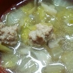 生姜入りの鶏団子の白菜中華スープ！